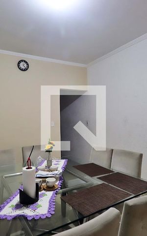 Casa à venda com 125m², 3 quartos e 2 vagasCopa