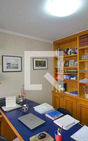 Apartamento à venda com 270m², 3 quartos e 4 vagas Apartamento à venda com 270m², 3 quartos e 4 vagasQuarto 1