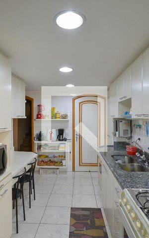 Apartamento à venda com 270m², 3 quartos e 4 vagas Apartamento à venda com 270m², 3 quartos e 4 vagasCozinha
