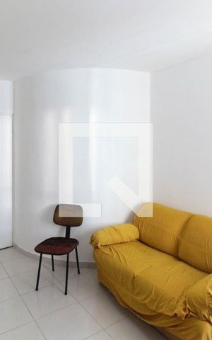 Studio à venda com 36m², 1 quarto e 1 vaga Studio à venda com 36m², 1 quarto e 1 vagaSala