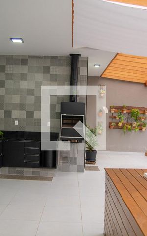 Casa à venda com 190m², 2 quartos e 4 vagas Casa à venda com 190m², 2 quartos e 4 vagasQuintal