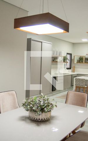 Casa à venda com 190m², 2 quartos e 4 vagas Casa à venda com 190m², 2 quartos e 4 vagasCozinha