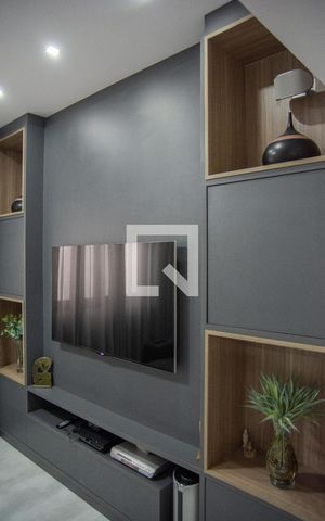 Casa à venda com 190m², 2 quartos e 4 vagas Casa à venda com 190m², 2 quartos e 4 vagasSala de TV