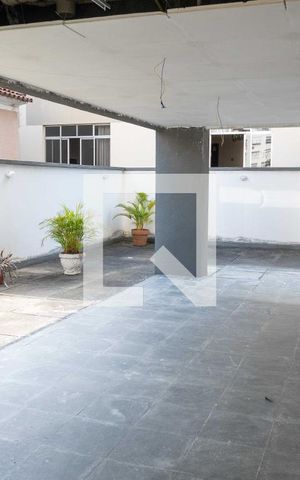 Apartamento à venda com 140m², 3 quartos e 2 vagas Apartamento à venda com 140m², 3 quartos e 2 vagasÁrea comum - Salão de festas