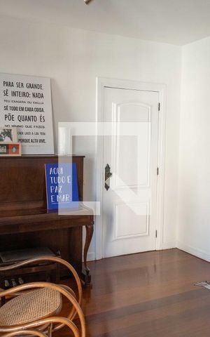 Apartamento à venda com 140m², 3 quartos e 2 vagas Apartamento à venda com 140m², 3 quartos e 2 vagasSala
