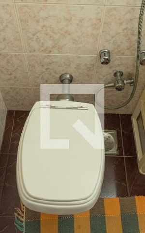 Apartamento à venda com 140m², 3 quartos e 2 vagas Apartamento à venda com 140m², 3 quartos e 2 vagasBanheiro da Suíte
