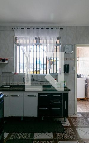 Casa à venda com 180m², 3 quartos e 1 vaga Casa à venda com 180m², 3 quartos e 1 vagaCozinha