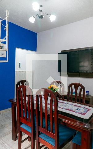 Casa à venda com 180m², 3 quartos e 1 vaga Casa à venda com 180m², 3 quartos e 1 vagaSala 2