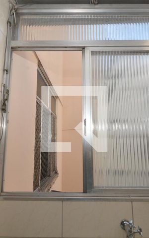 Apartamento à venda com 60m², 2 quartos e sem vagaCozinha e Área de Serviço