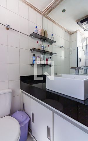 Apartamento à venda com 50m², 2 quartos e 1 vaga Apartamento à venda com 50m², 2 quartos e 1 vagaBanheiro