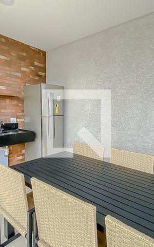 Apartamento para alugar com 40m², 2 quartos e sem vagaÁrea comum - Churrasqueira