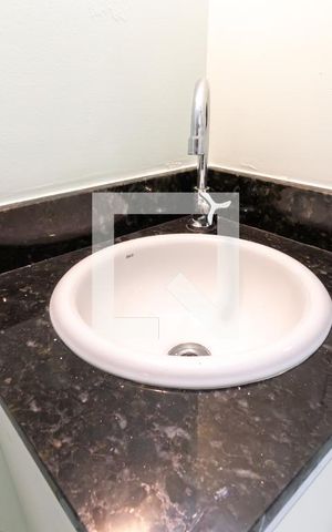 Apartamento para alugar com 37m², 2 quartos e sem vagaBanheiro