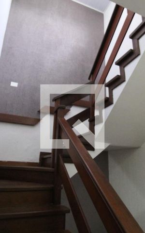 Casa à venda com 364m², 6 quartos e 4 vagasEscada