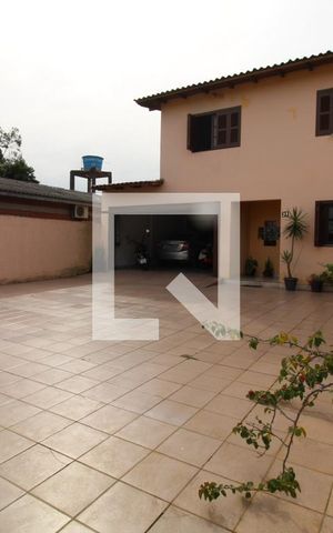 Casa à venda com 364m², 6 quartos e 4 vagasFachada