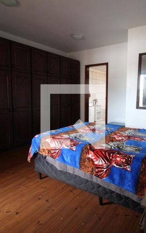 Casa à venda com 364m², 6 quartos e 4 vagasQuarto 4