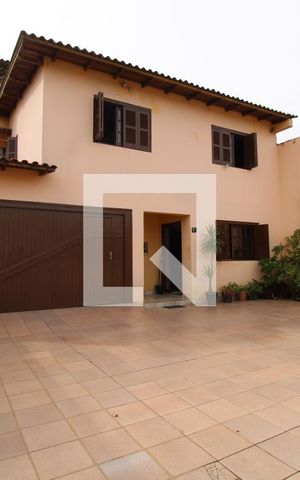 Casa à venda com 364m², 6 quartos e 4 vagasFachada