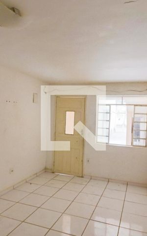 Casa de condomínio à venda com 100m², 2 quartos e 4 vagas Casa de condomínio à venda com 100m², 2 quartos e 4 vagasSala
