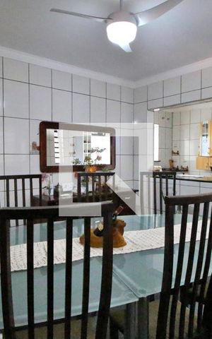 Casa à venda com 237m², 4 quartos e 4 vagasCopa
