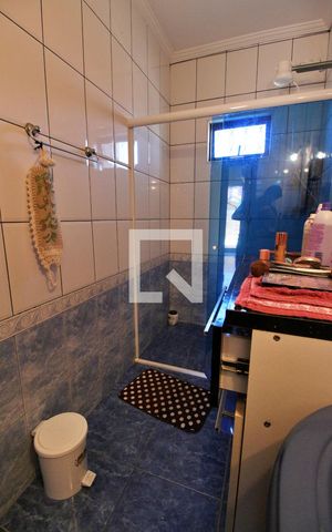 Casa à venda com 237m², 4 quartos e 4 vagasBanheiro do Quarto 3 (suíte)