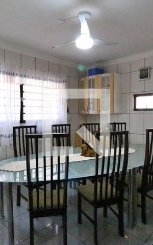 Casa à venda com 237m², 4 quartos e 4 vagasCopa