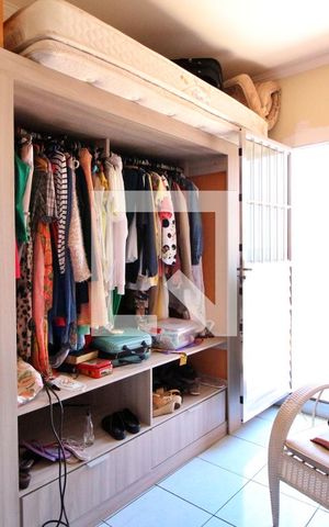 Casa à venda com 237m², 4 quartos e 4 vagasCloset do Quarto 3 (suíte)
