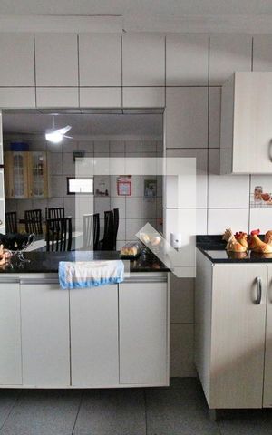 Casa à venda com 237m², 4 quartos e 4 vagasCozinha
