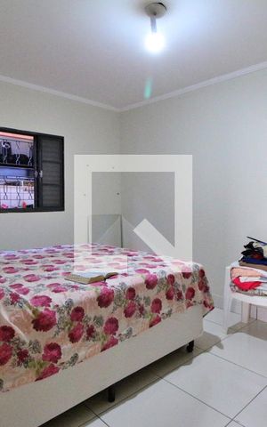 Casa à venda com 237m², 4 quartos e 4 vagasQuarto 2