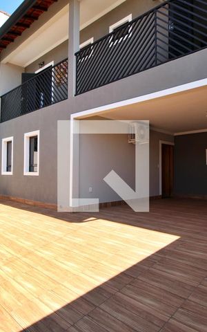 Casa à venda com 237m², 4 quartos e 4 vagasGaragem
