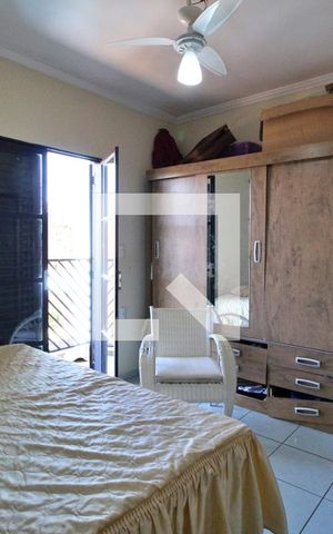 Casa à venda com 237m², 4 quartos e 4 vagasQuarto 4 (suíte)
