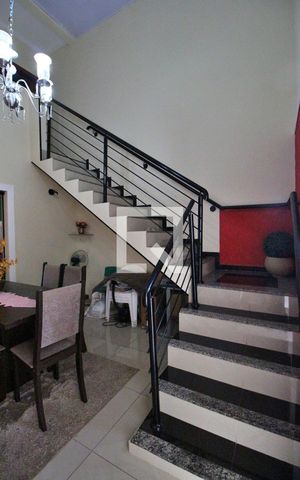 Casa à venda com 237m², 4 quartos e 4 vagasSala de jantar