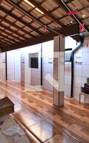 Casa à venda com 237m², 4 quartos e 4 vagasÁrea dos fundos