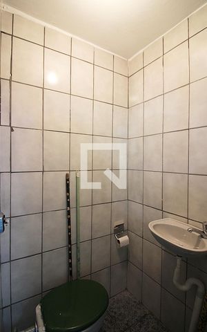 Casa para alugar com 92m², 2 quartos e sem vagaBanheiro do Escritório