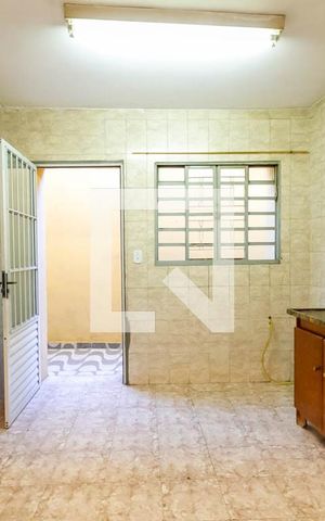 Casa para alugar com 92m², 2 quartos e sem vaga Casa para alugar com 92m², 2 quartos e sem vagaCozinha