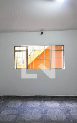 Casa para alugar com 92m², 2 quartos e sem vaga Casa para alugar com 92m², 2 quartos e sem vagaSala