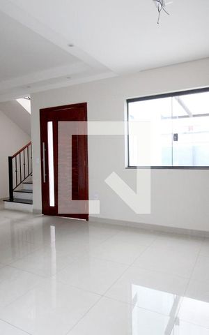 Casa para alugar com 170m², 3 quartos e 2 vagasSala