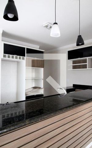 Casa para alugar com 170m², 3 quartos e 2 vagasCozinha