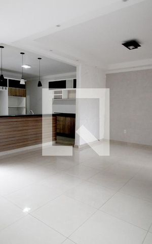 Casa para alugar com 170m², 3 quartos e 2 vagasSala