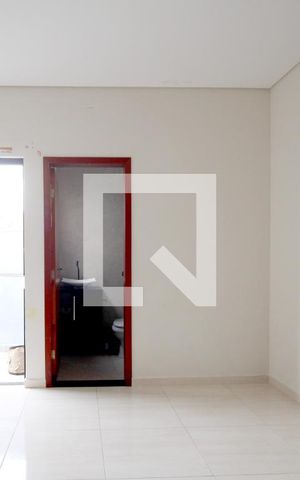 Casa para alugar com 170m², 3 quartos e 2 vagasSuíte