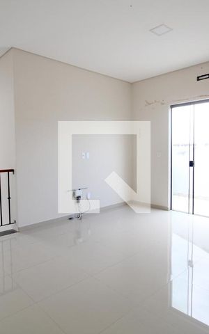 Casa para alugar com 170m², 3 quartos e 2 vagasEscritório