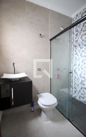 Casa para alugar com 170m², 3 quartos e 2 vagasBanheiro da Suíte