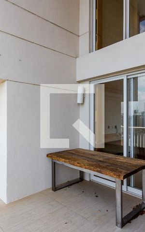 Apartamento para alugar com 134m², 2 quartos e 3 vagas Apartamento para alugar com 134m², 2 quartos e 3 vagasVaranda
