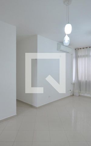 Apartamento para alugar com 84m², 2 quartos e 1 vaga Apartamento para alugar com 84m², 2 quartos e 1 vagaSala