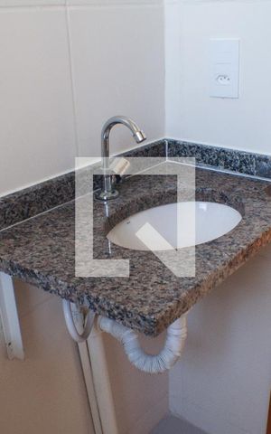 Apartamento para alugar com 48m², 2 quartos e 1 vaga Apartamento para alugar com 48m², 2 quartos e 1 vagaBanheiro