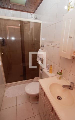 Casa de condomínio à venda com 85m², 2 quartos e 1 vaga Casa de condomínio à venda com 85m², 2 quartos e 1 vagaBanheiro