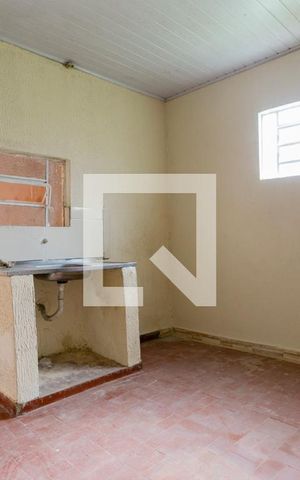 Casa para alugar com 80m², 1 quarto e 4 vagas Casa para alugar com 80m², 1 quarto e 4 vagasCozinha
