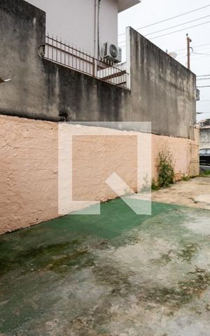 Casa para alugar com 80m², 1 quarto e 4 vagas Casa para alugar com 80m², 1 quarto e 4 vagasGaragem