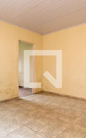 Casa para alugar com 80m², 1 quarto e 4 vagas Casa para alugar com 80m², 1 quarto e 4 vagasSala
