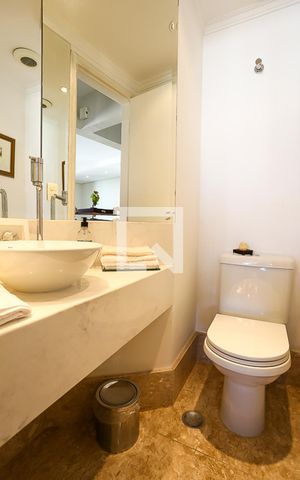 Apartamento para alugar com 200m², 3 quartos e 3 vagas Apartamento para alugar com 200m², 3 quartos e 3 vagasLavabo