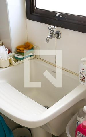 Apartamento para alugar com 200m², 3 quartos e 3 vagas Apartamento para alugar com 200m², 3 quartos e 3 vagasÁrea de Serviço