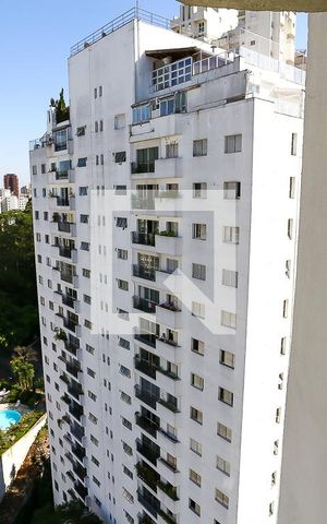Apartamento para alugar com 200m², 3 quartos e 3 vagas Apartamento para alugar com 200m², 3 quartos e 3 vagasVista